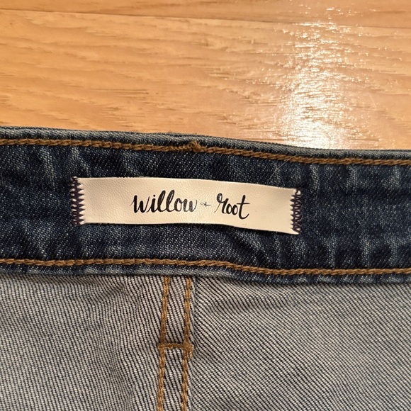 Willow & Root Blue Denim Jeans the mom jeans - Picture 2 of 6